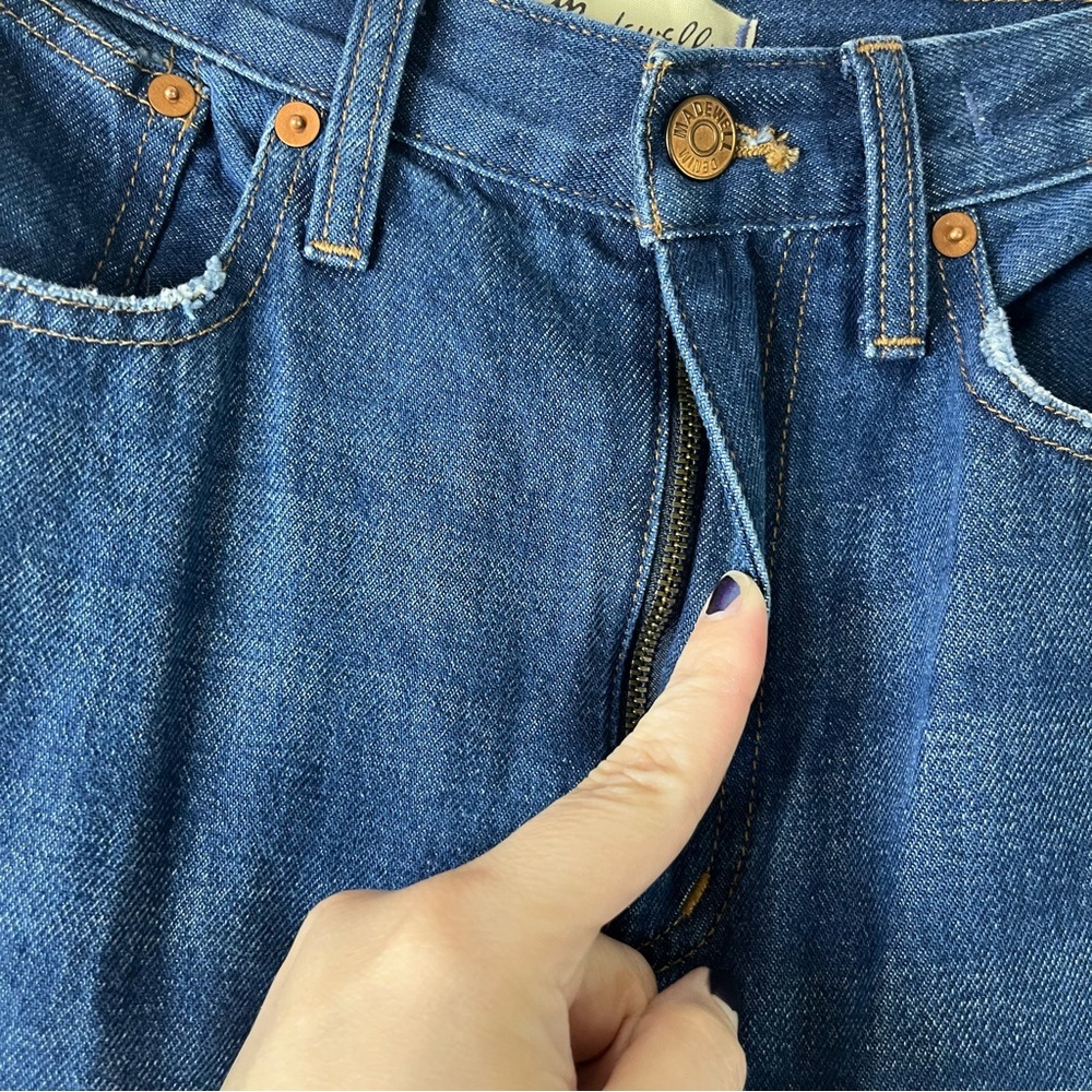 Madewell High Waisted Baggy Straight Jeans in Dark Worn Indigo Wash - Picture 6 of 15